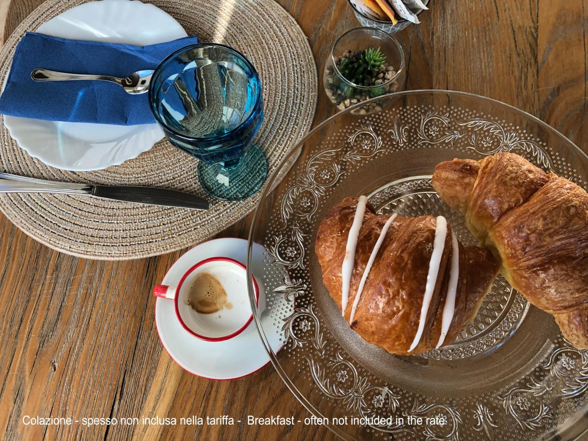 B&B 52Cento อาเรซโซ ภายนอก รูปภาพ